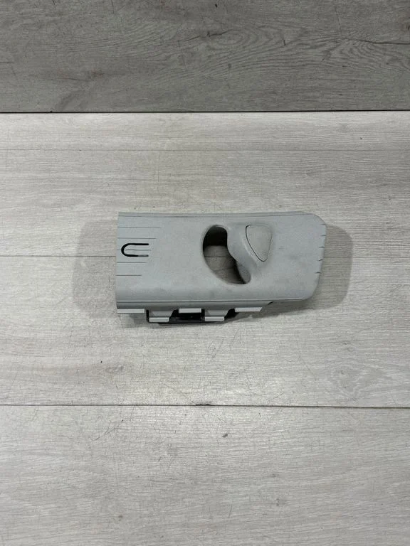 (B) pillar trim (top) 1086251 – Tesla Model 3 (2017-)