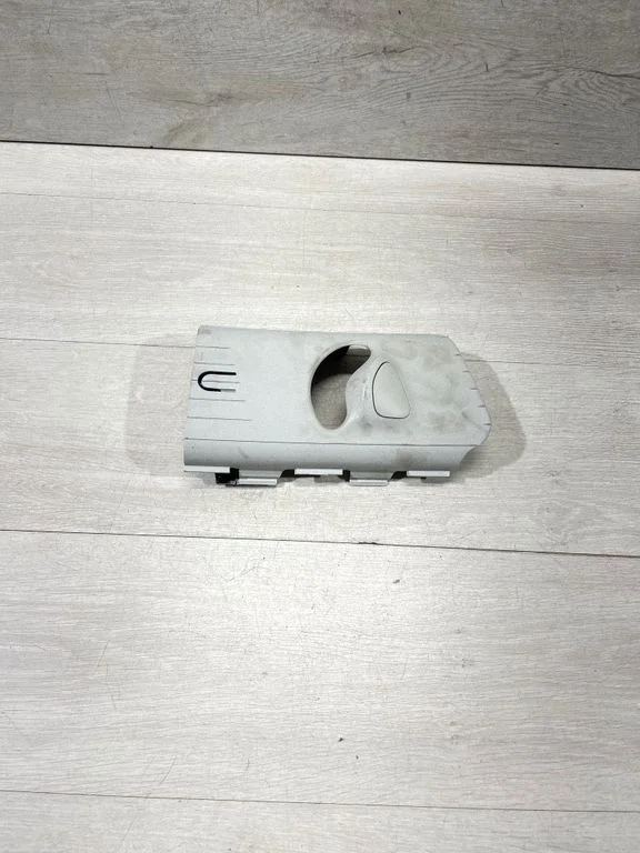 (B) pillar trim (top) 1086261 – Tesla Model 3 (2017-)