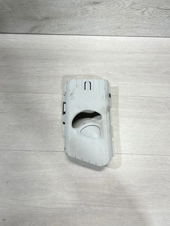 (B) pillar trim (top) 1086251 – Tesla Model 3 (2017-)