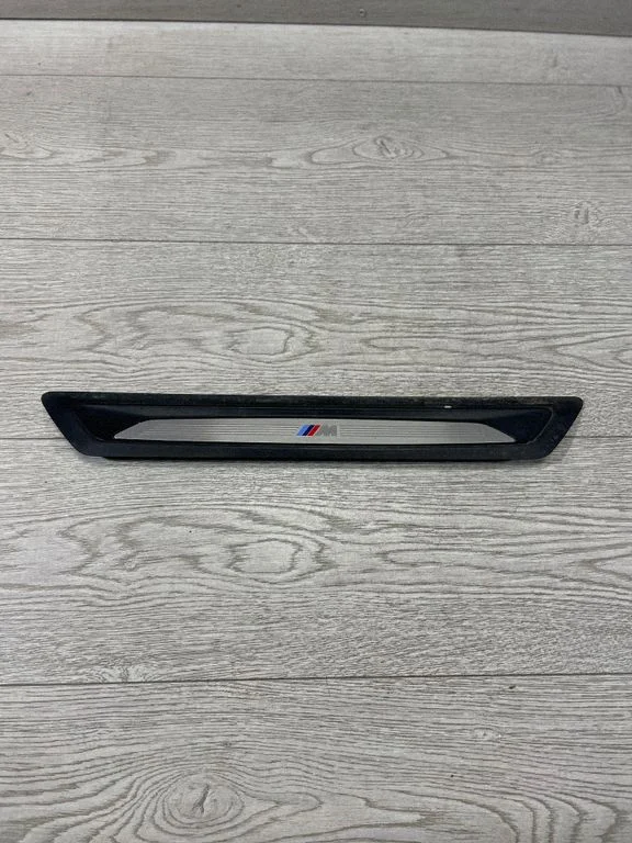 Front sill trim cover – BMW 3 Series F30 F35 F31 (2012-2018)