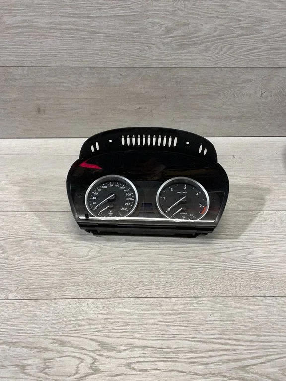 Speedometer (instrument cluster) 9236818 – BMW X5 E70 (2006-2013)