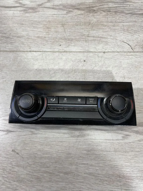 Salongiventilaatori reguleerimise lüliti 9307335 – BMW 7-seeria F01 F02 F03 F04 (2008-2016)