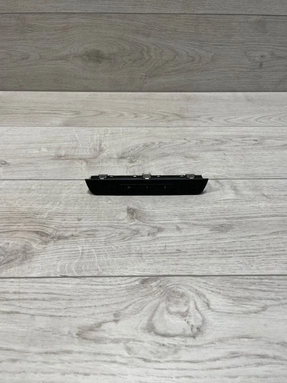 Przełącznik pamięci foteli 9215753