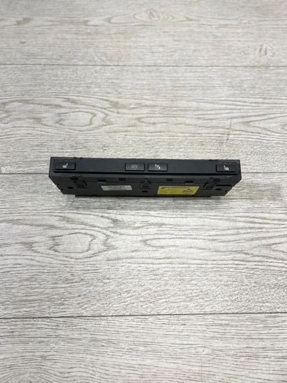 Seat heating switch – BMW 5 Series E60 E61 (2004-2010)