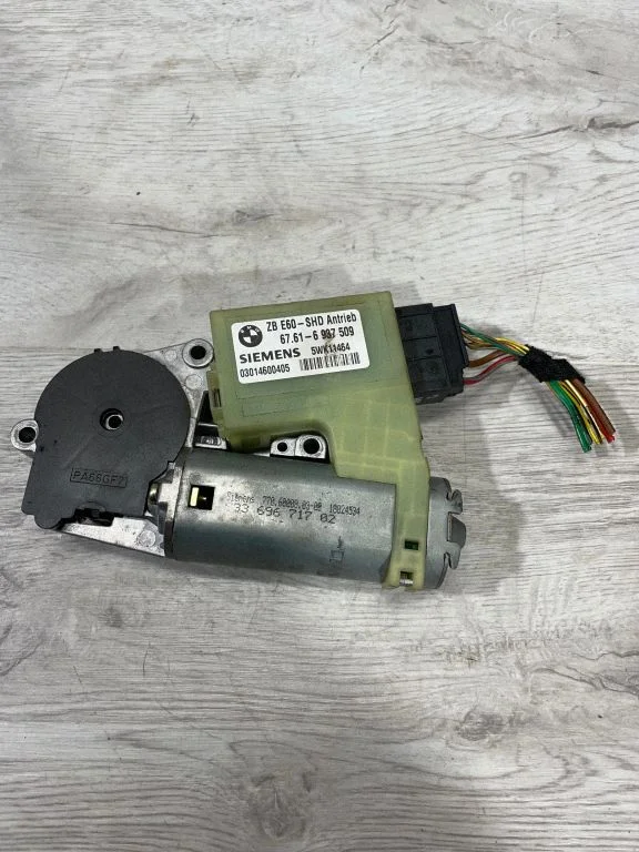 Sunroof motor/actuator – BMW 5 Series E60 E61 (2004-2010)