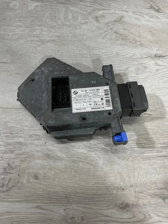 Aizdedzes slēdzene 6972688 – BMW 7. sērija E65 E66 (2001-2008)