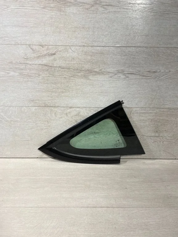 Rear vent window glass 15149790