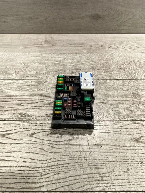 Drošinātāju bloks – BMW 5. sērija G30 G31 G38 (2016-)