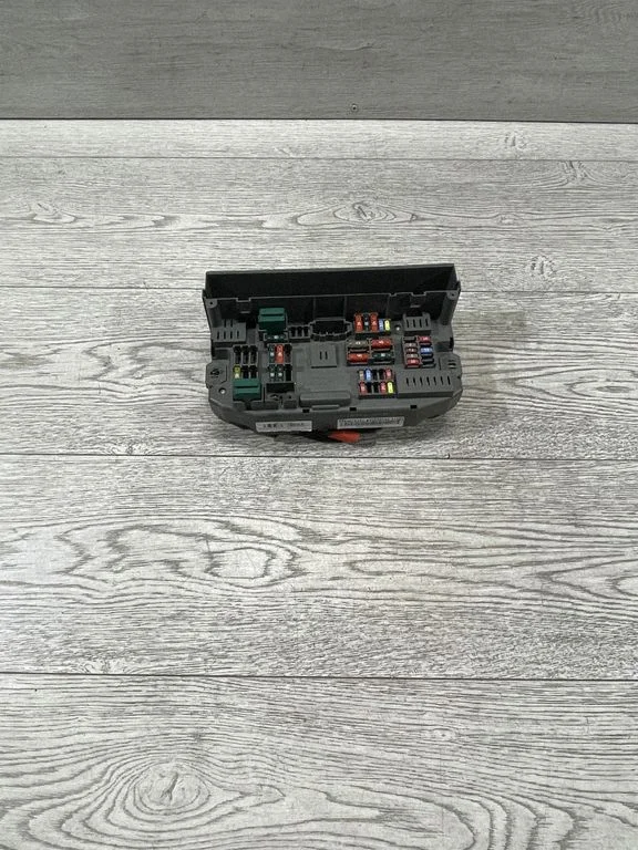 Fuse module 6976384 – BMW X6 E71 (2008-2014)