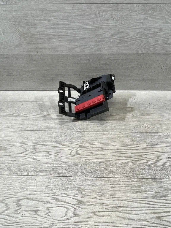 Drošinātāju bloks 6802944 – BMW 7. sērija G11 G12 (2015-2022)