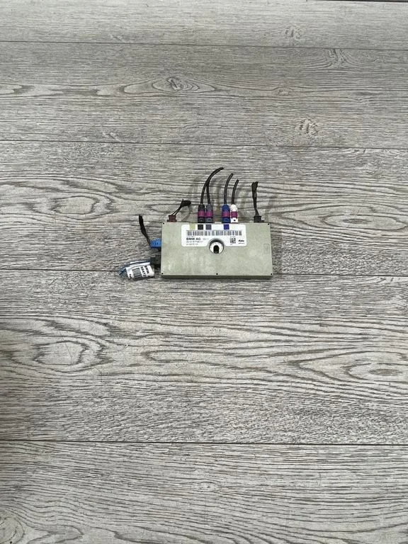 Antenas pastiprinātājs – BMW 3. sērija E92 E93 (2005-2014)