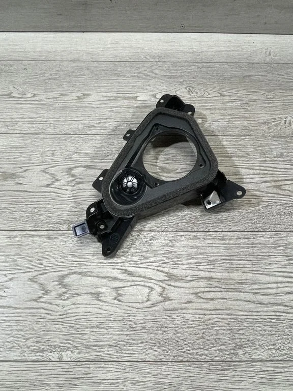 Głośnik w półce tylnej 9213760 – BMW X3 F25 (2010-2017)