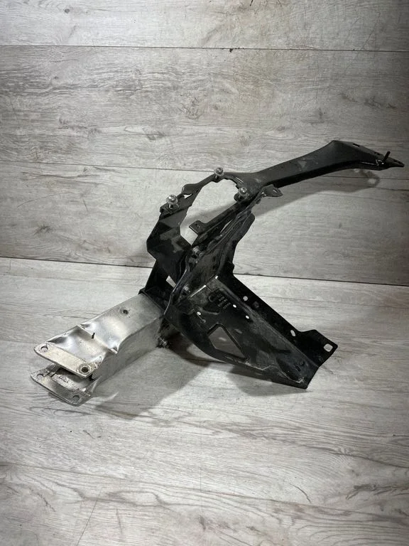 Front bumper shock/impact absorber 7406385 – BMW X1 F48 F49 (2015-2022)
