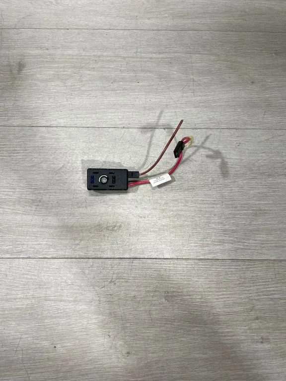 Aerial antenna filter 150942100b – Tesla Model 3 (2017-)