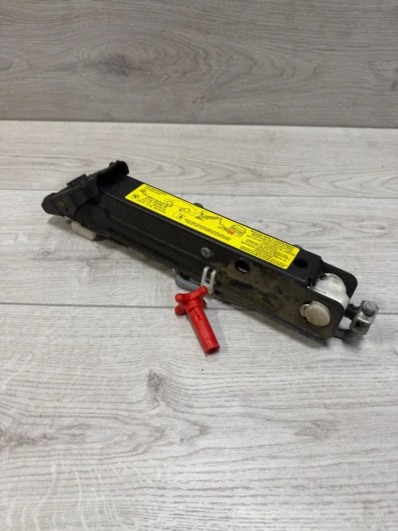 Lift Jack – BMW 3 Series E46 (1998-2005)