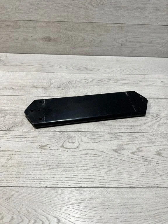 Cita virsbūves daļa – BMW 1. sērija F40 (2019-2023)