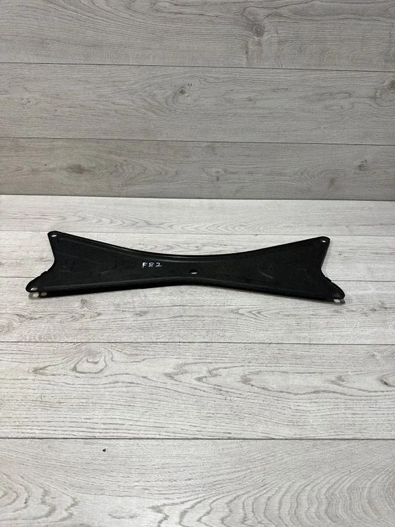 Cita virsbūves daļa – BMW 4. sērija F32 F33 (2013-2020)
