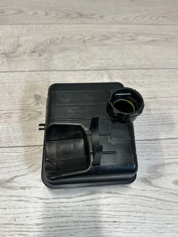 Intake resonator – BMW 5 Series F10 F11 (2009-2016)