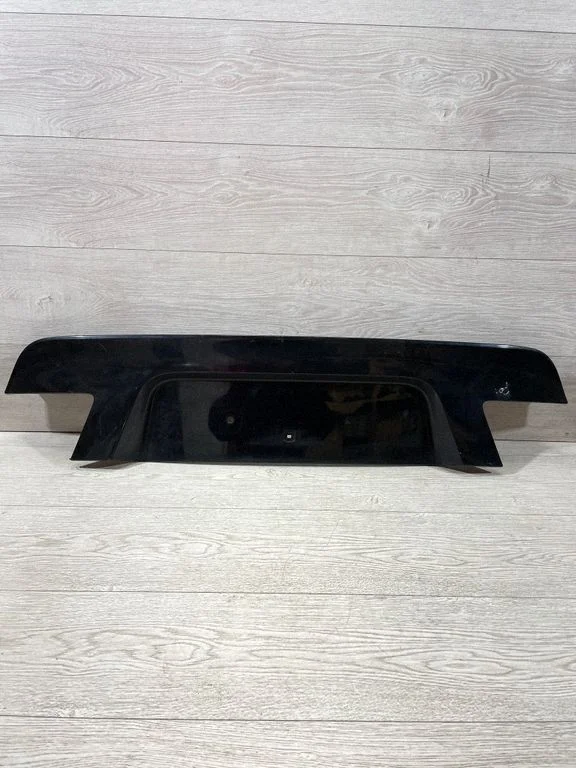 Aizmugurējā vāka apdare – BMW 7. sērija F01 F02 F03 F04 (2008-2016)