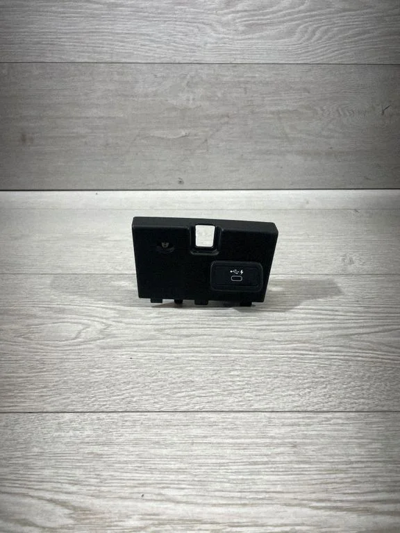 USB socket connector 6807232
