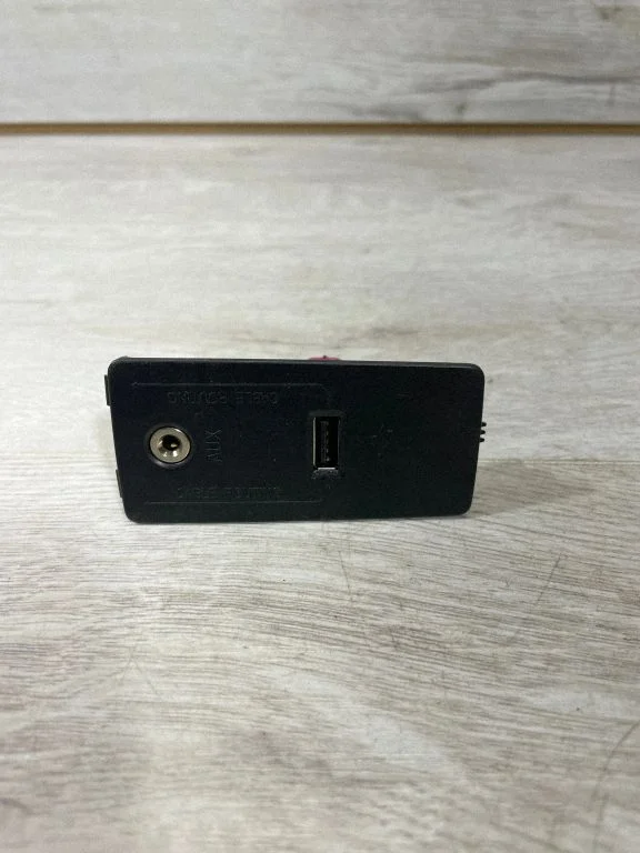 Gniazdo USB 31389705 – Volvo XC90 (2014-)