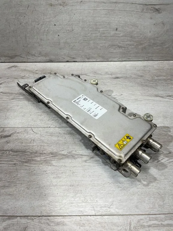 Invertors (sprieguma pārveidotājs) 9485031