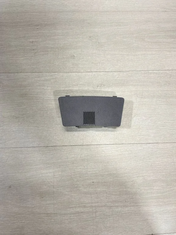 Panel trim 151677900C – Tesla Model 3 (2017-)
