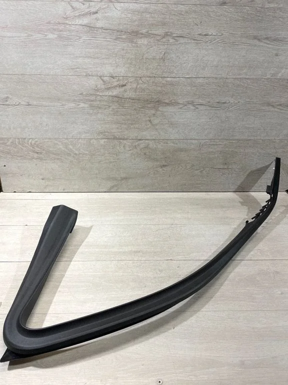 Front door glass trim molding 7455700 – BMW X6 G06 (2019-)