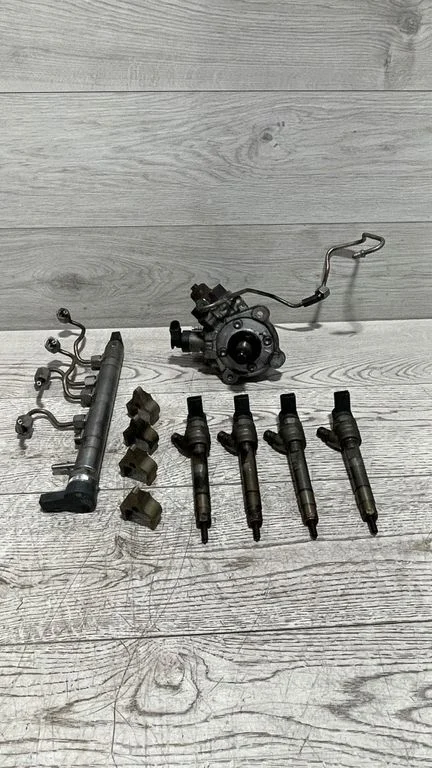 Kuro įpurškimo sistemos komplektas