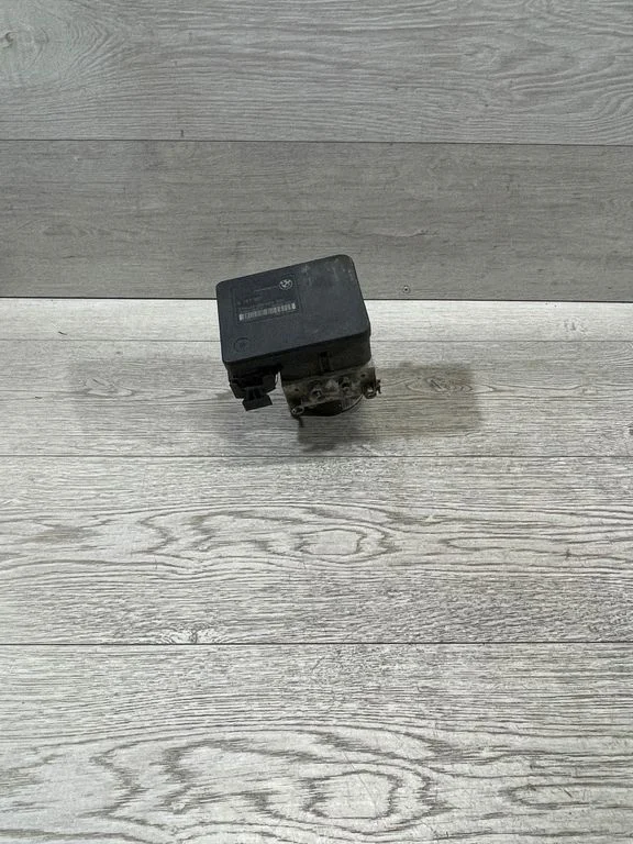 ABS block – BMW 3 Series E90 E91 (2005-2012)