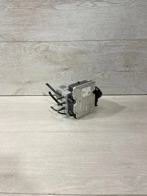 ABS block – Audi Q8 (2018-)