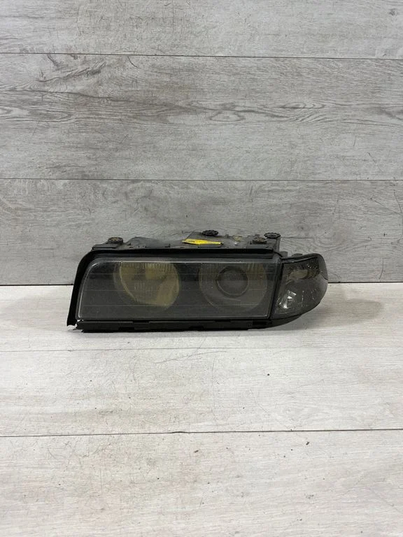 Headlight/headlamp 8376267