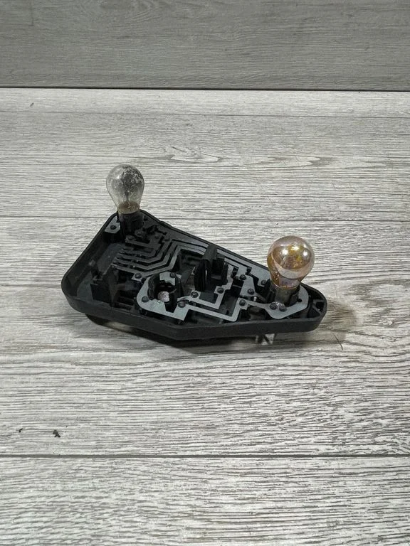 Lampa tylna w błotniku 3418439 – BMW X3 E83 (2003-2010)
