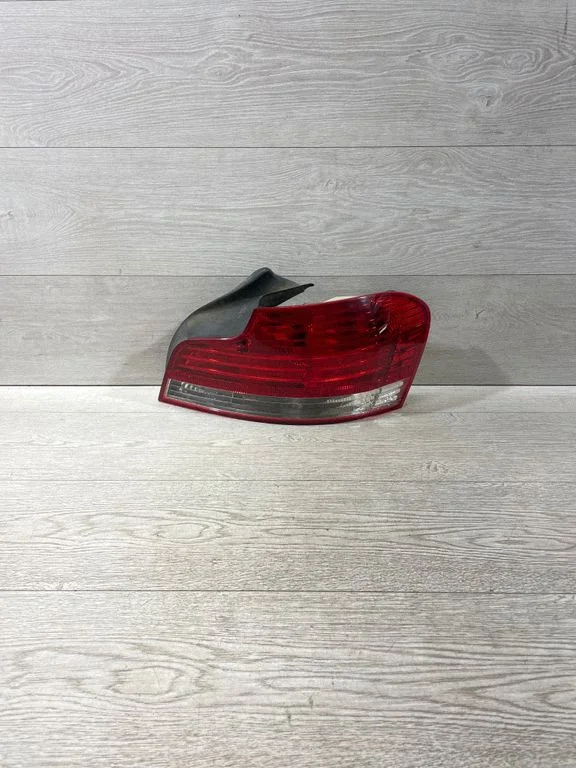 Tagatuli keres 4869810 – BMW 1-seeria E82 E88 (2007-2014)