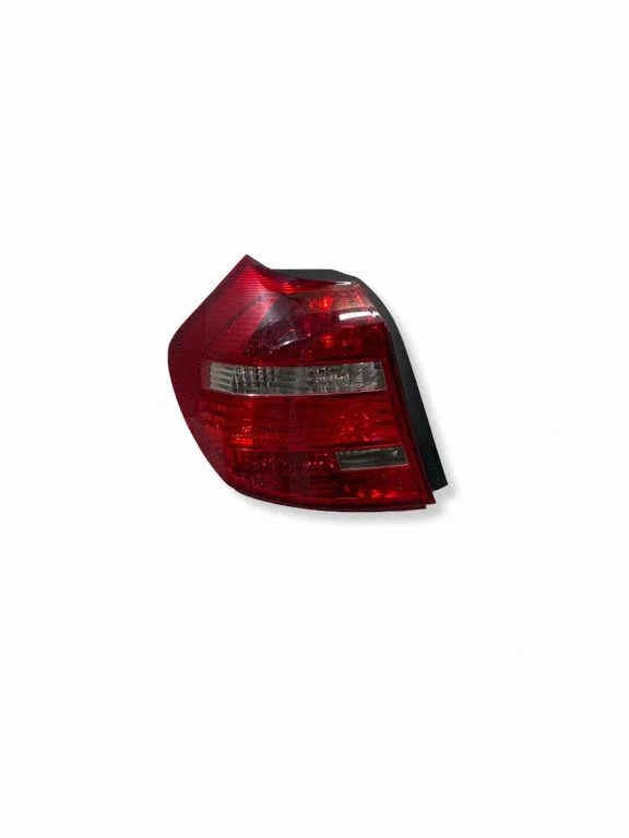Aizmugurējais lukturis virsbūvē – BMW 1. sērija E81 E87 (2004-2011)