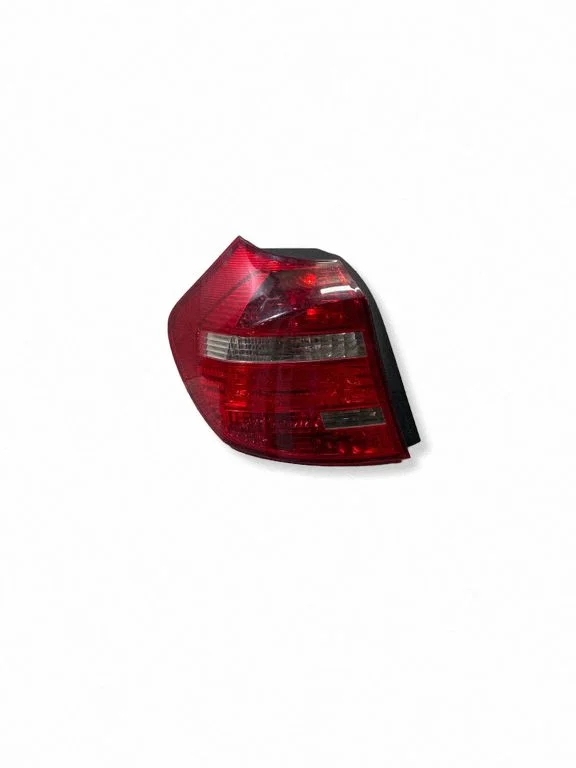 Aizmugurējais lukturis virsbūvē – BMW 1. sērija E81 E87 (2004-2011)