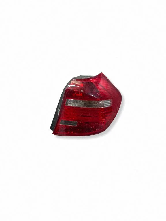 Aizmugurējais lukturis virsbūvē – BMW 1. sērija E81 E87 (2004-2011)