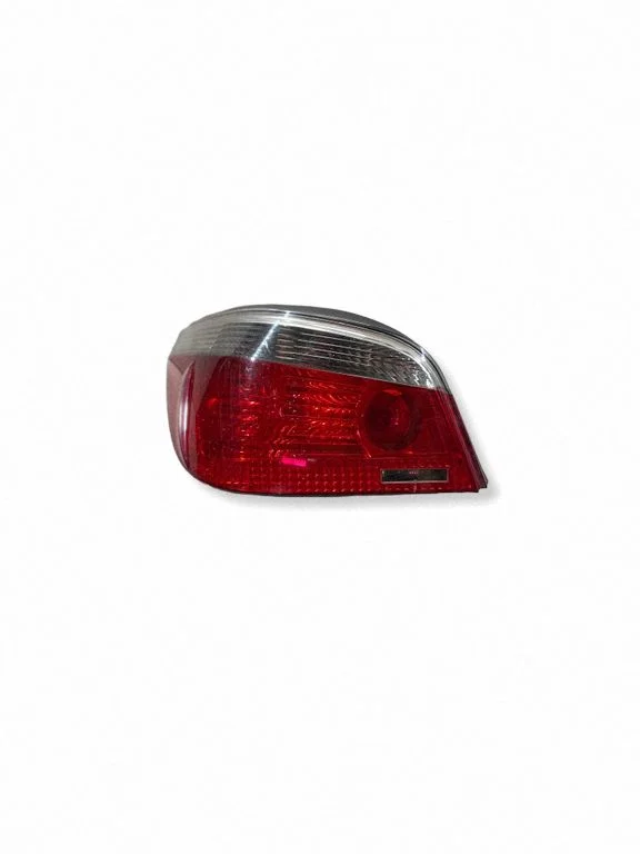 Aizmugurējais lukturis virsbūvē – BMW 5. sērija E60 E61 (2004-2010)
