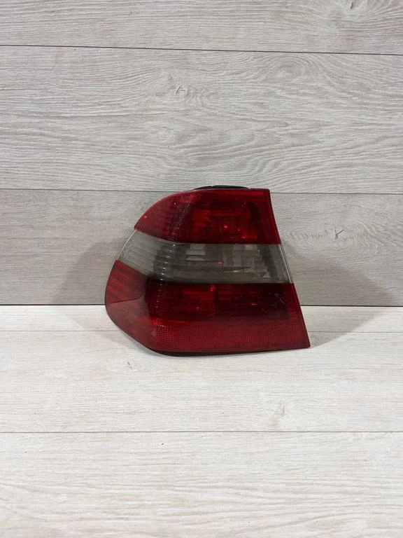 Rear/tail lights 6910531