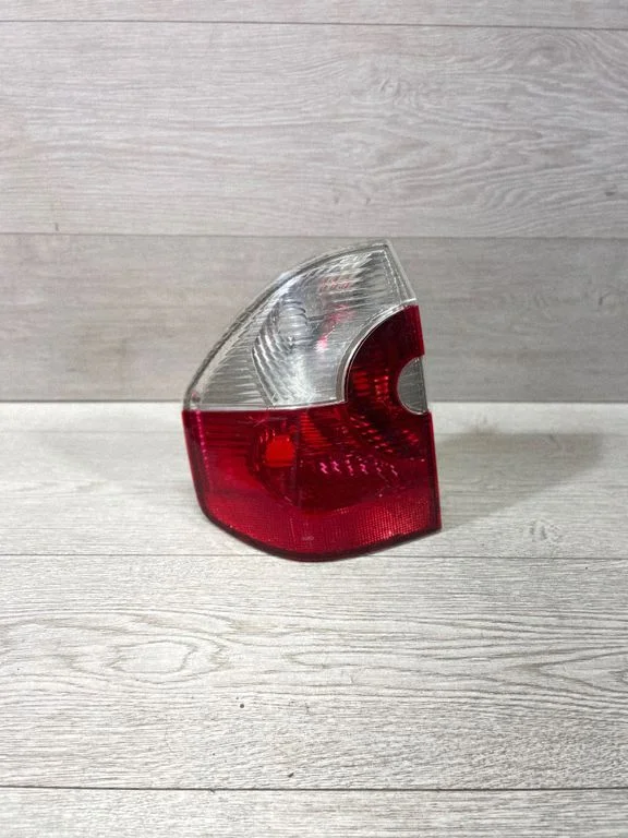 Lampa tylna w błotniku 6990169 – BMW X3 E83 (2003-2010)