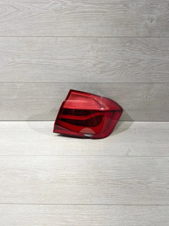 Rear/tail lights 7372210
