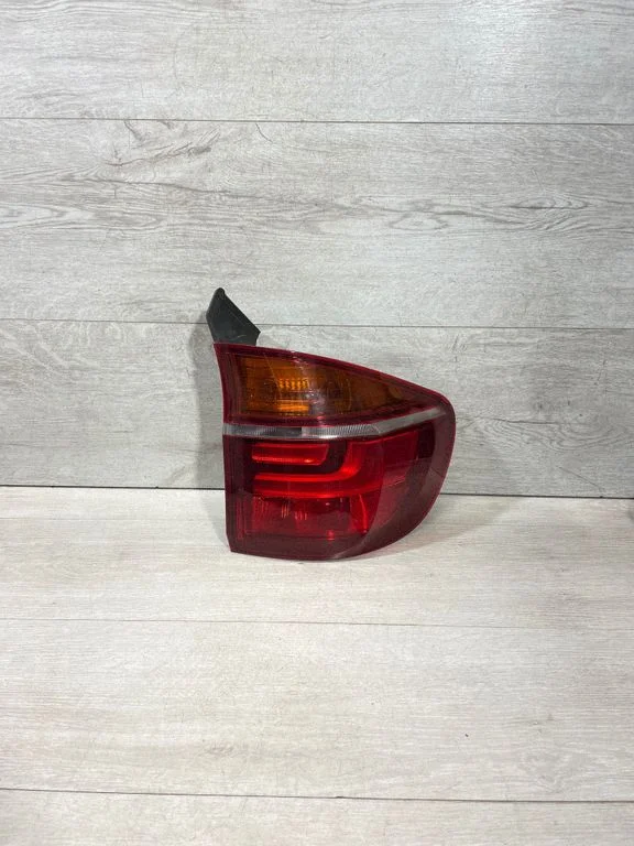 Rear/tail lights 7227790