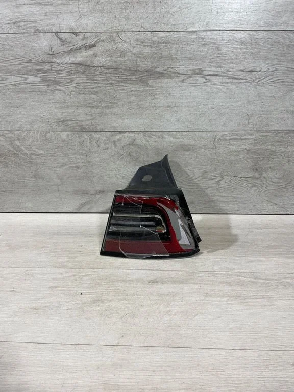 Rear/tail lights 24529202 – Tesla Model 3 (2017-)