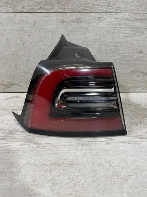 Rear/tail lights 24529201 – Tesla Model 3 (2017-)