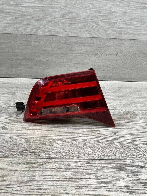 Lampa tylna w klapie – BMW Seria 4 F32 F33 (2013-2020)