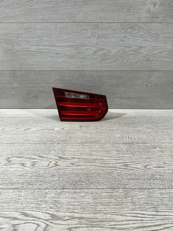 Tailgate rear/tail lights – BMW 3 Series F30 F35 F31 (2012-2018)