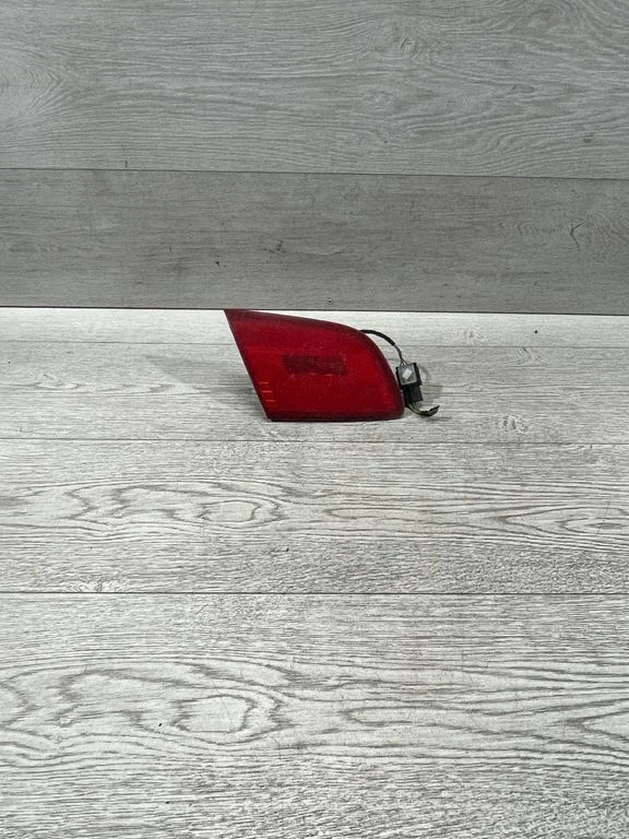 Galinis žibintas dangtyje