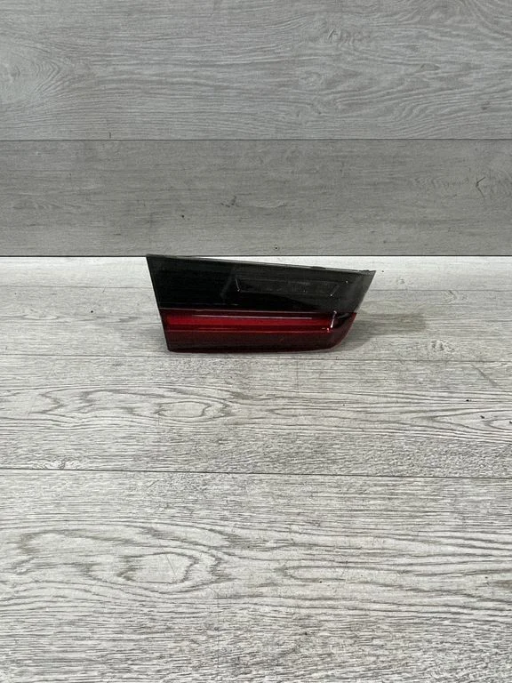 Lampa tylna w klapie – BMW Seria 3 G20 G21 (2019-)
