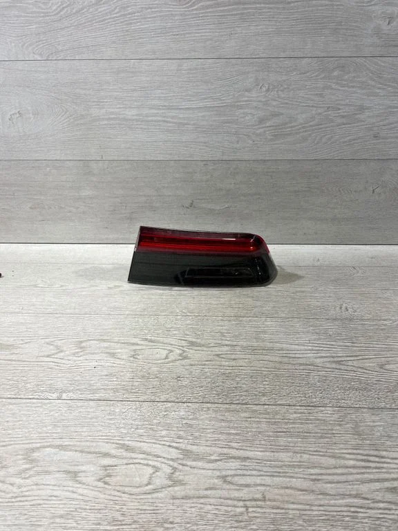 Lampa tylna w klapie – BMW Seria 3 G20 G21 (2019-)