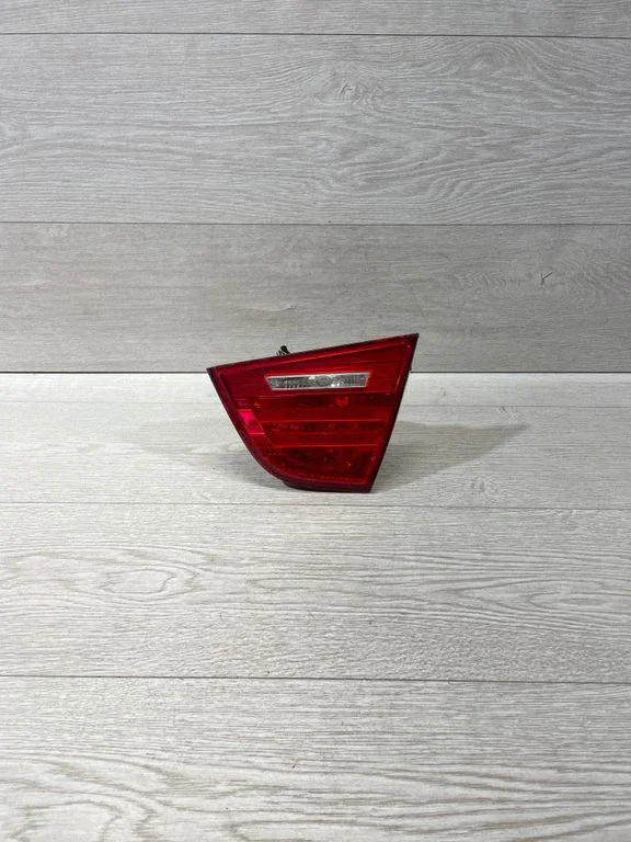 Tailgate rear/tail lights – BMW 3 Series E90 E91 (2005-2012)